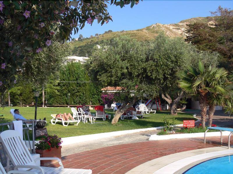 Villaggio La Pizzuta Parghelia Esterno foto